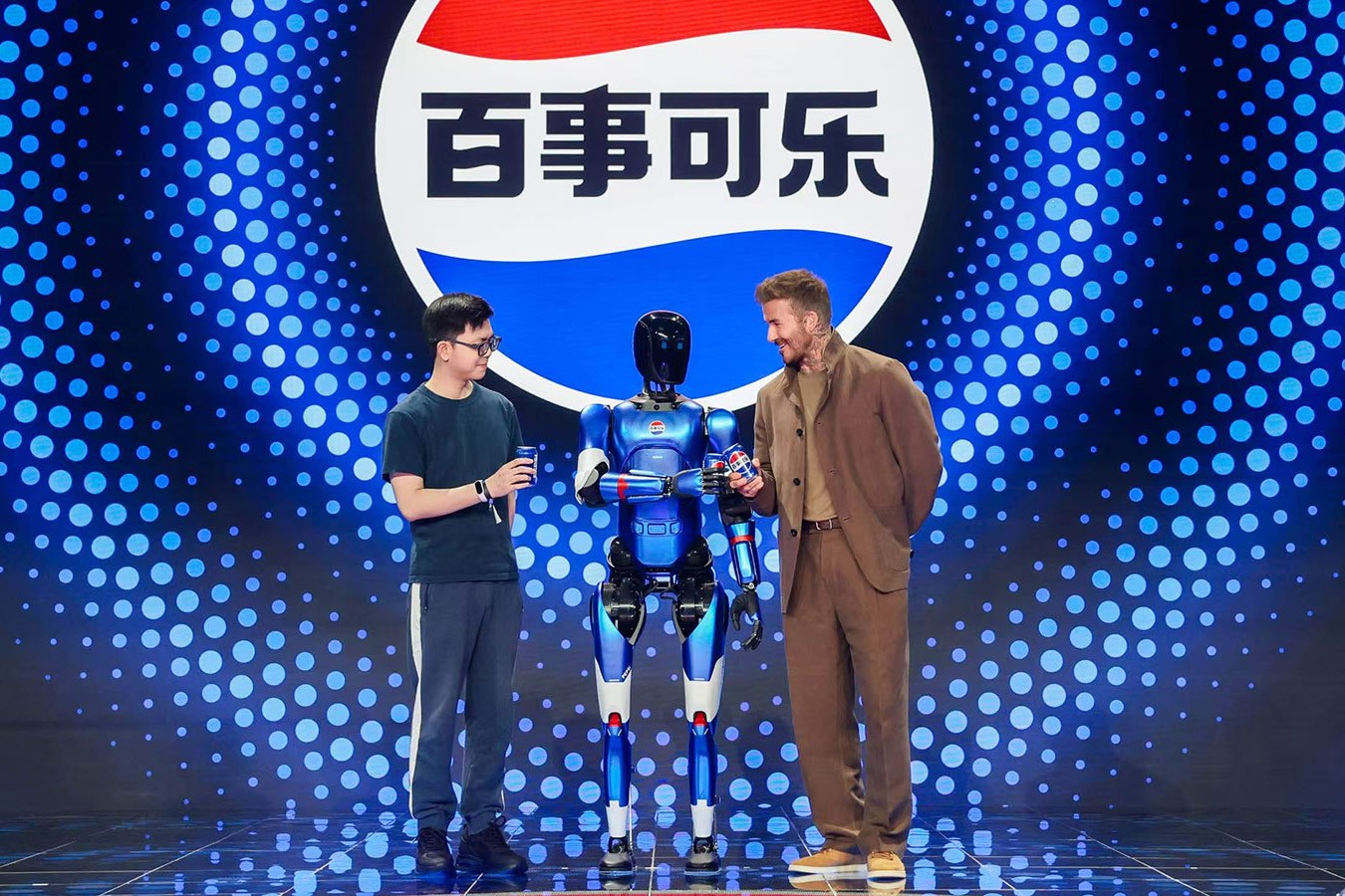 XKTY.COM星空·（中国）机器人携手百事中国共创“百事蓝宝” 共燃渴望新章
